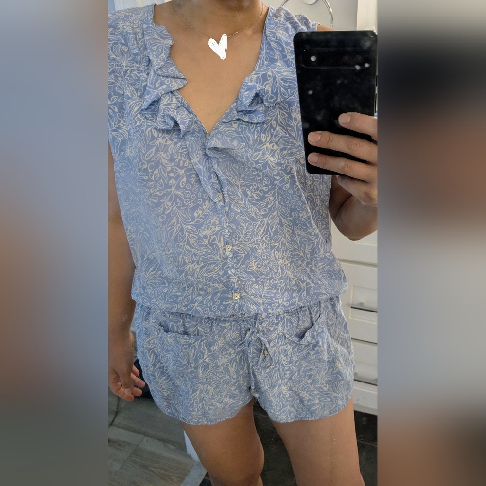 Club Monaco size M lightweight sleeveless romper